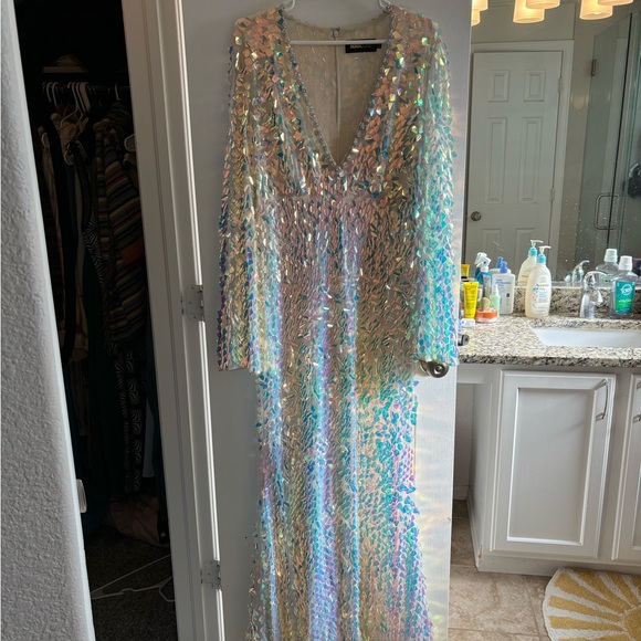 Dresses & Skirts - Iridescent Sequin Gown